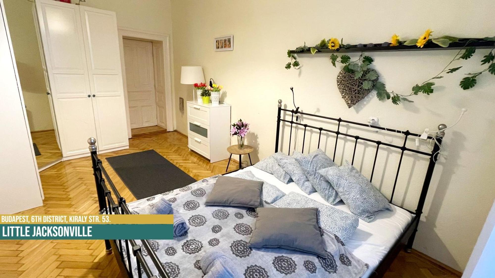 Little Americas Music Academy Apartments Будапеща Екстериор снимка