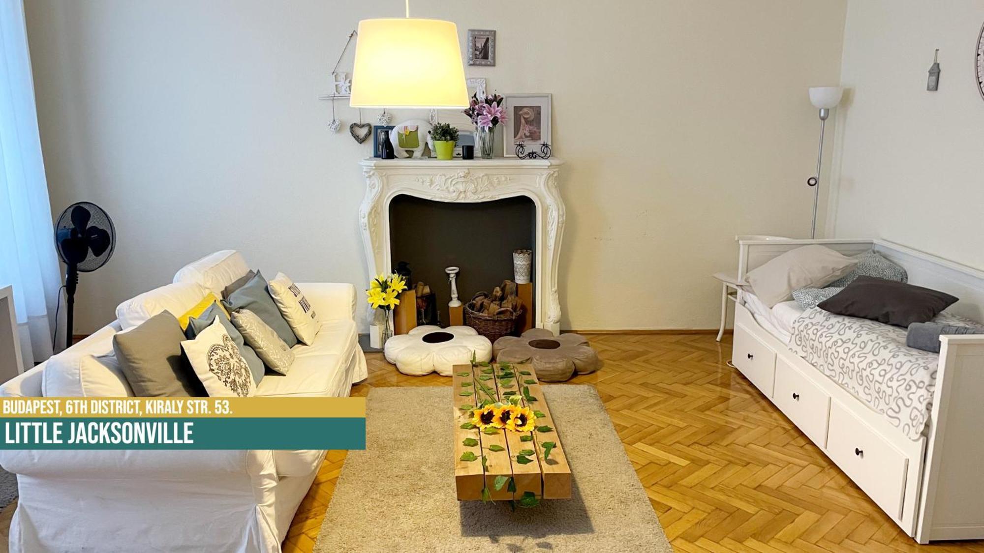 Little Americas Music Academy Apartments Будапеща Екстериор снимка
